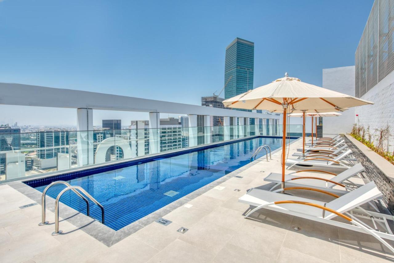 Sol Living - Sol Avenue Apartment Dubai Bagian luar foto