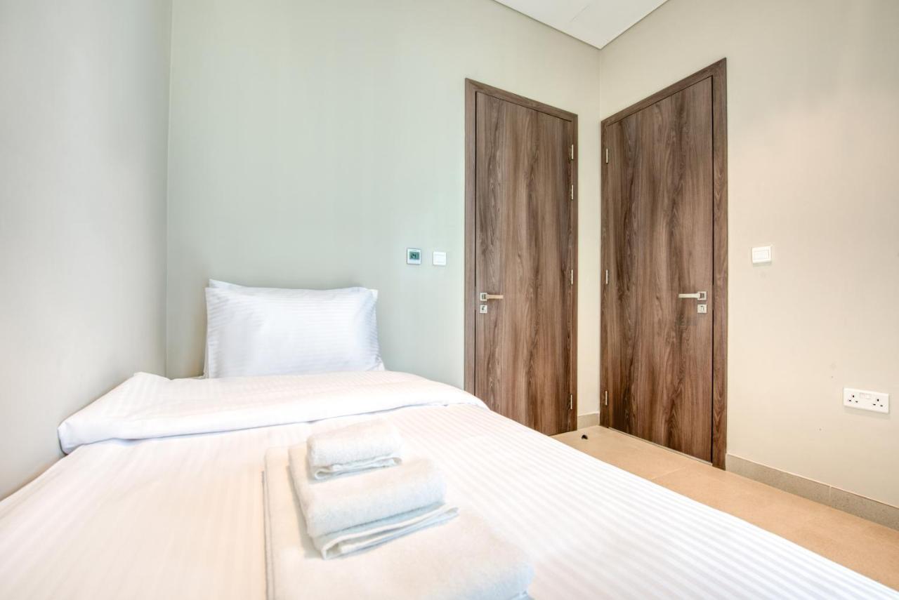 Sol Living - Sol Avenue Apartment Dubai Bagian luar foto