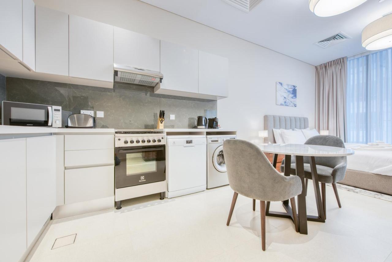 Sol Living - Sol Avenue Apartment Dubai Bagian luar foto