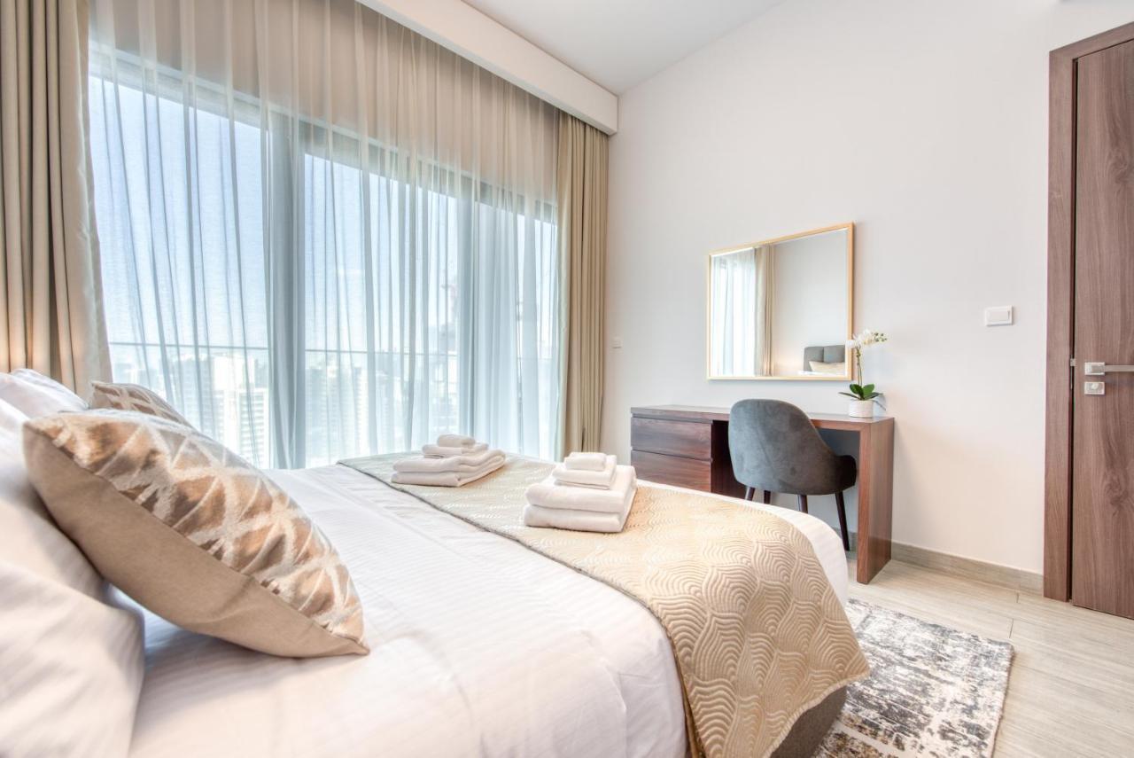 Sol Living - Sol Avenue Apartment Dubai Bagian luar foto