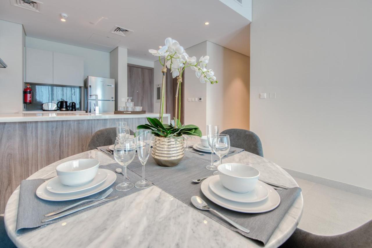 Sol Living - Sol Avenue Apartment Dubai Bagian luar foto