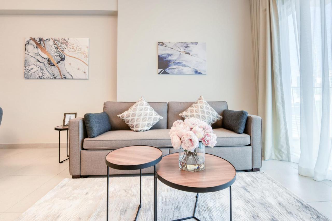 Sol Living - Sol Avenue Apartment Dubai Bagian luar foto