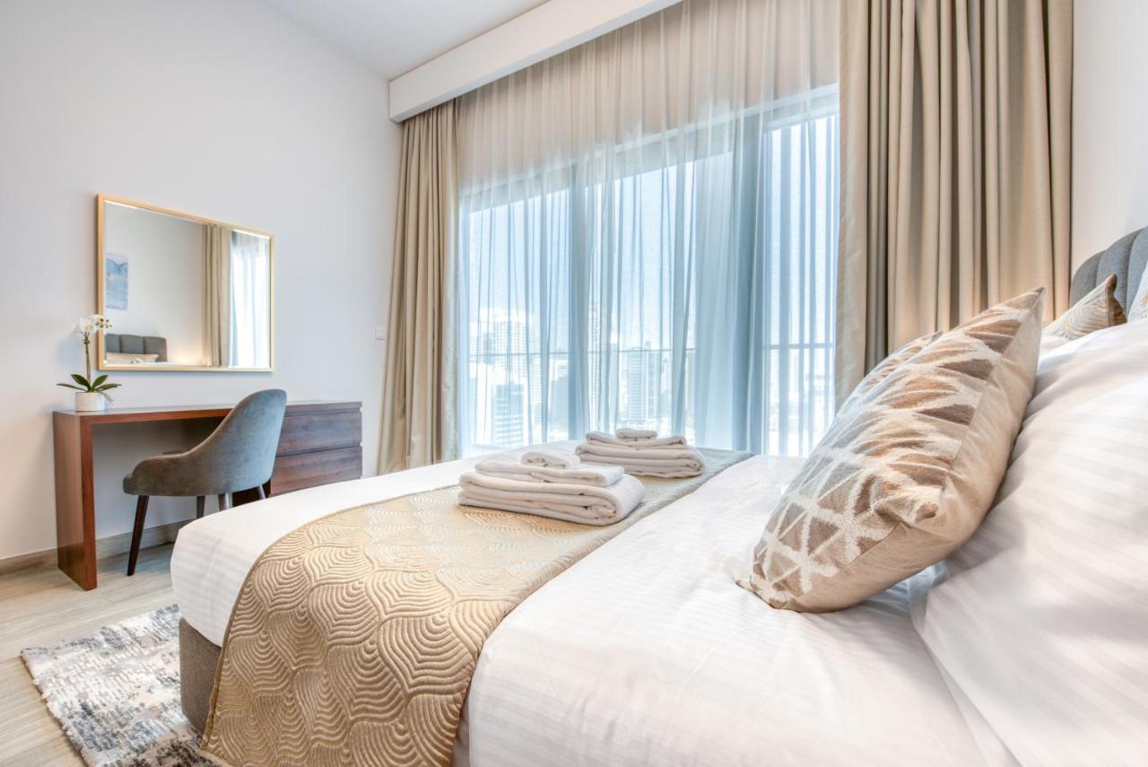 Sol Living - Sol Avenue Apartment Dubai Bagian luar foto
