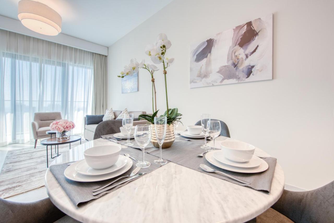 Sol Living - Sol Avenue Apartment Dubai Bagian luar foto