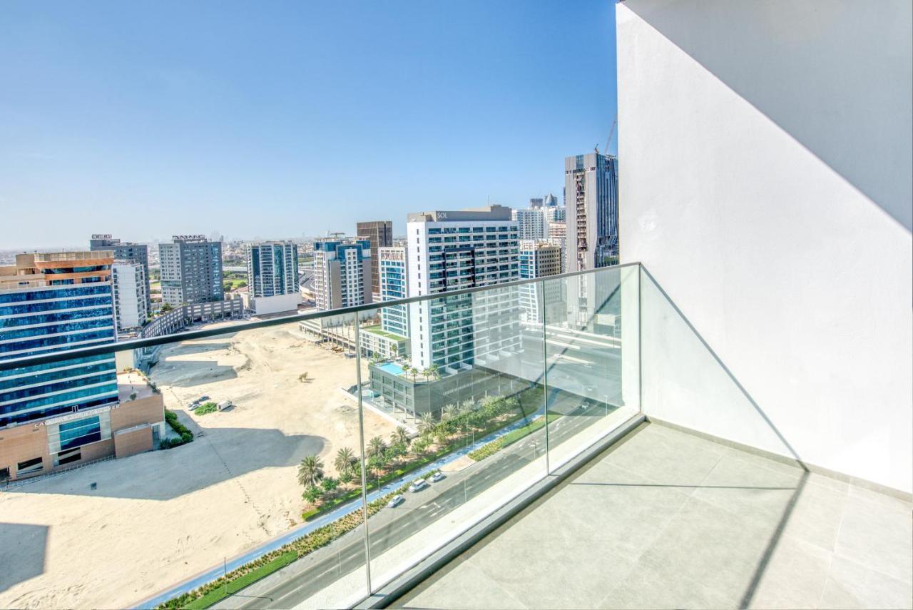 Sol Living - Sol Avenue Apartment Dubai Bagian luar foto