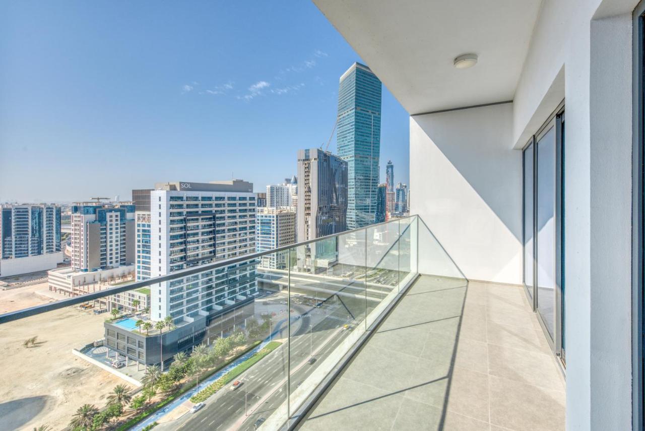 Sol Living - Sol Avenue Apartment Dubai Bagian luar foto