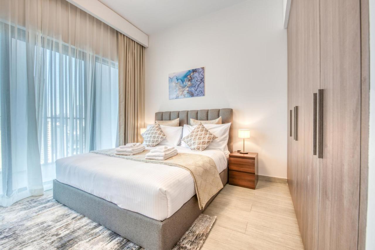 Sol Living - Sol Avenue Apartment Dubai Bagian luar foto