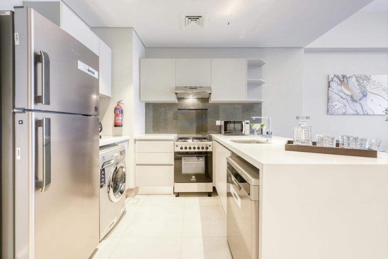 Sol Living - Sol Avenue Apartment Dubai Bagian luar foto